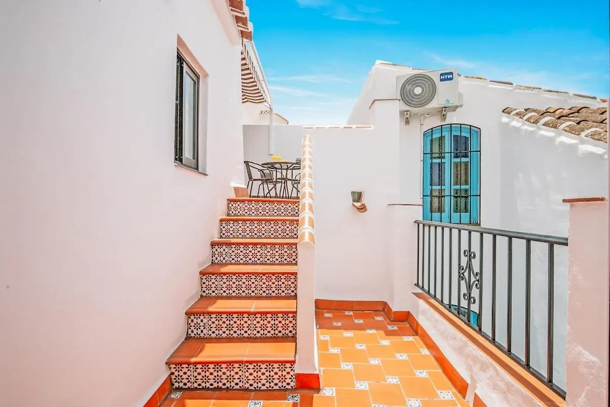 Andalucian House With Rooftop Terrace In The Heart Of Frigiliana